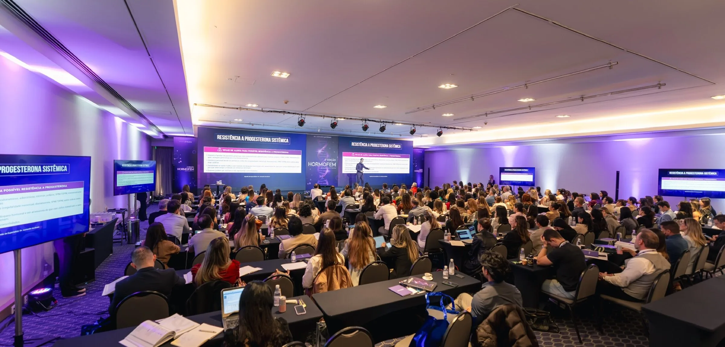 Sala lotada de médicos na 4ª edição presencial do HORMOFEM