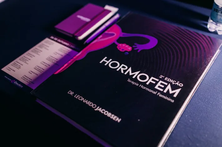 Material do participante na mesa